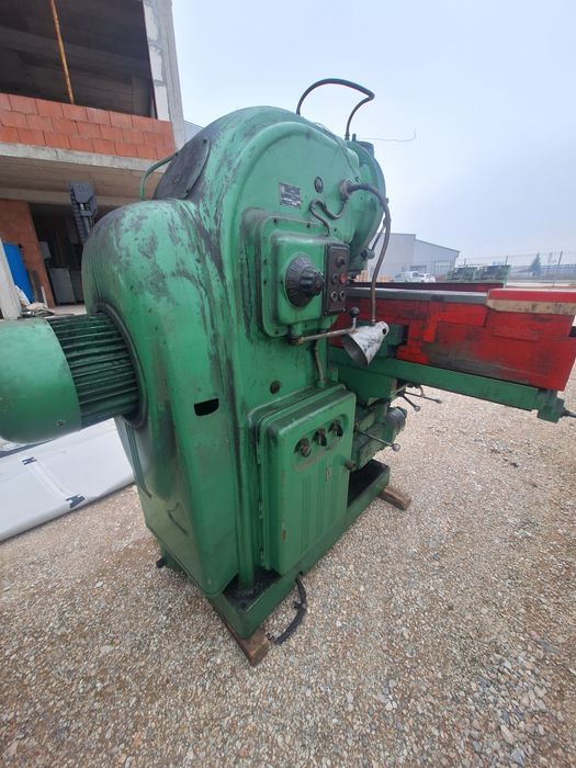 Универсална фреза 6М12ПБ