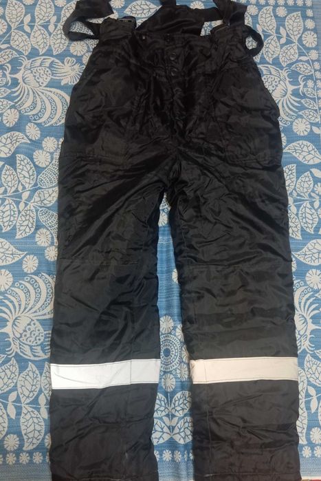 Продаю зимние штаны комбинезон