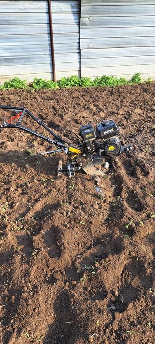 Вспашка огорода мотоблоком