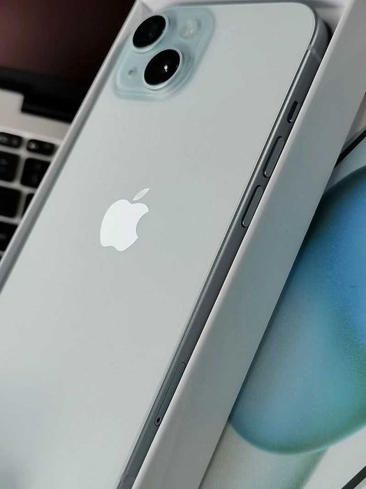 iphone 15 sky blue много запазен (в гаранция)