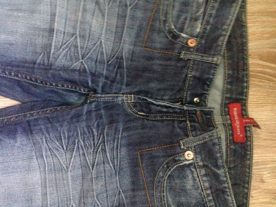 Продам мужские джинсы