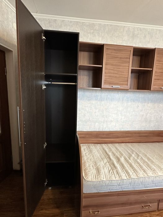 Продам мебель в спальню подростковая