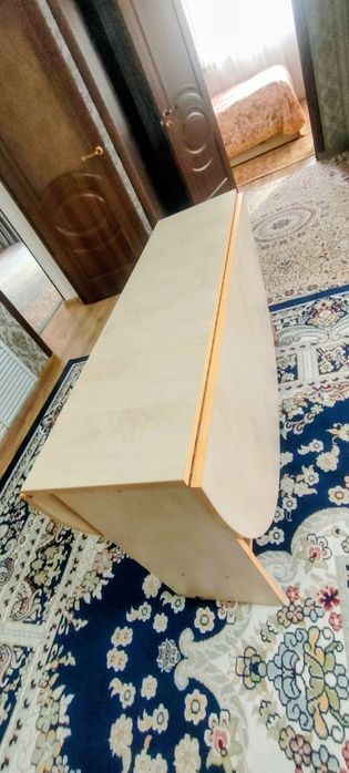 Срочно продается стол книжка