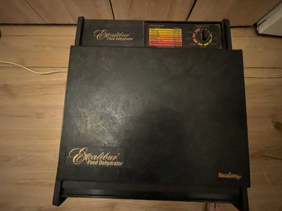 дехидратор Ескалибур  бял