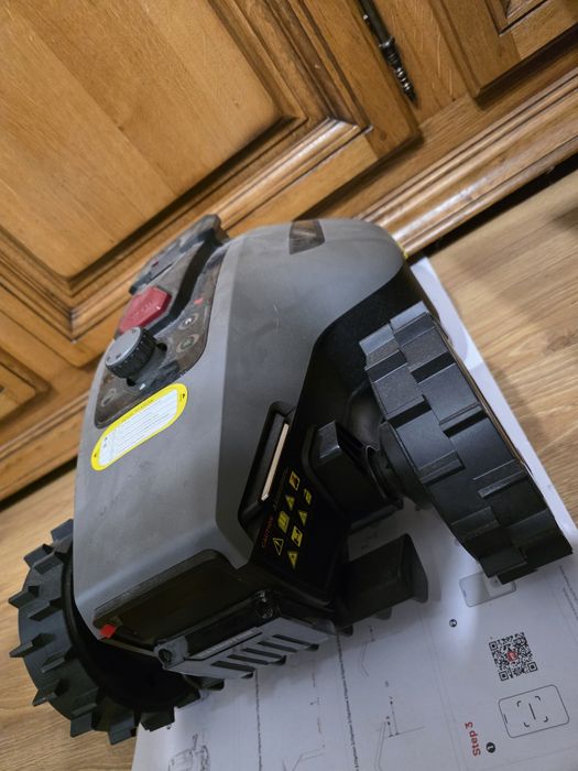 robot de tuns gazonul Yuka mini series 800m2