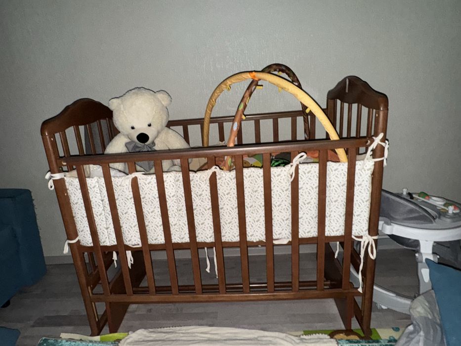 Сәлеметсіздер ме! Төсек сатылады бағасы 10мың