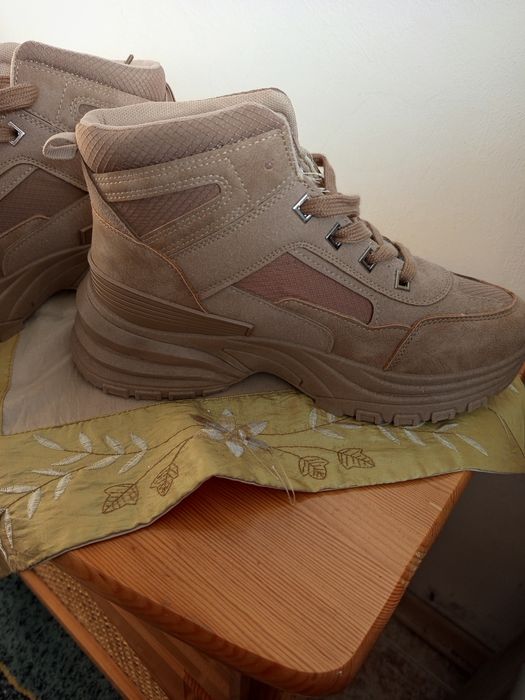 Зимни обувки 40 номер