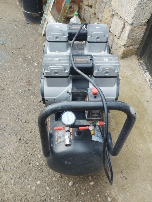 Компрессор безшумный мощный 1.5×3 квт