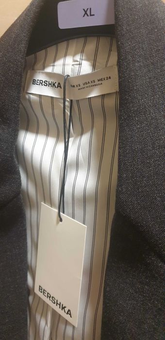 Sacou Bershka ,Gri Antracit, NOU , Eticheta