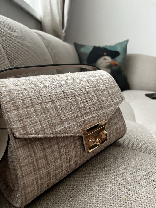 Дамска чанта Guess