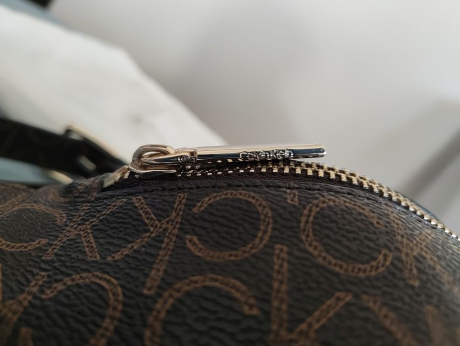 Оригинална чанта Calvin Klein