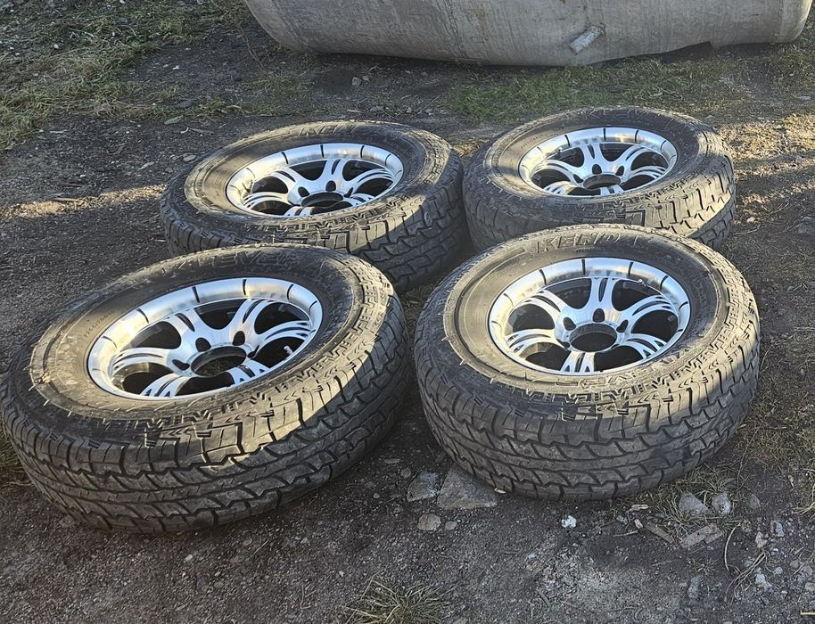 Шины с дисками комплект