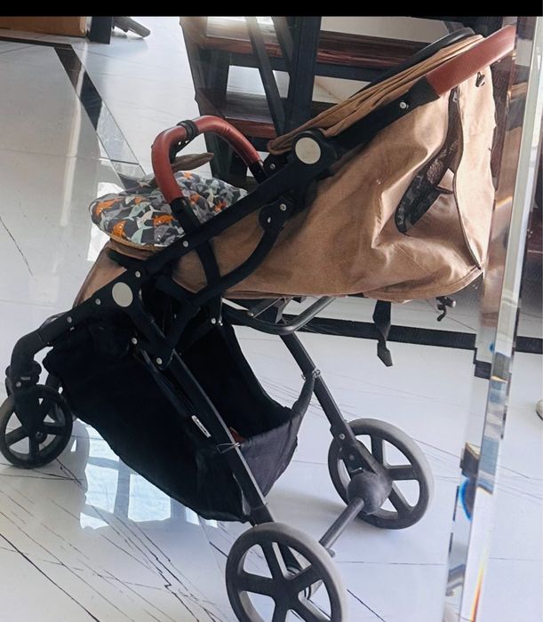 Коляска в хорошем состоянии