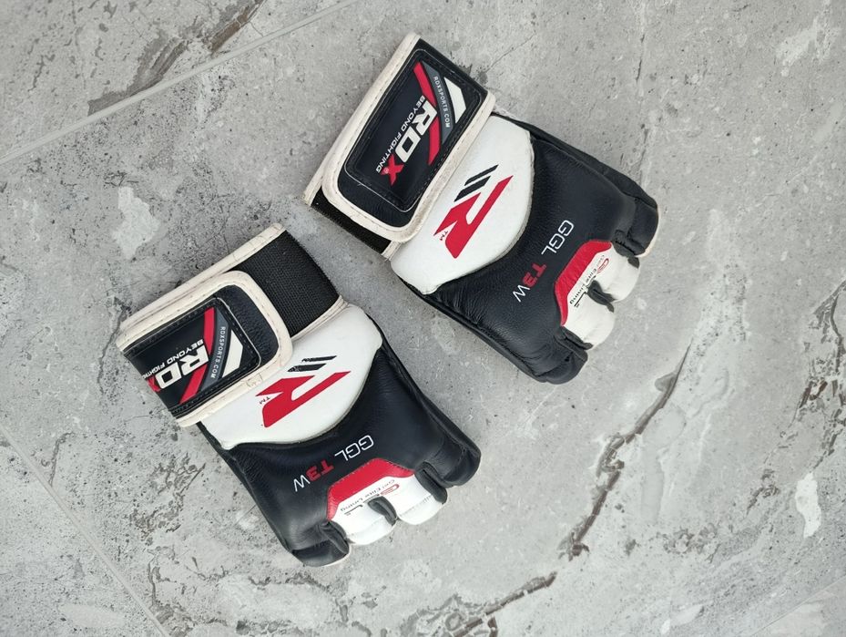 Боксови ръкавици , ММА ръкавици