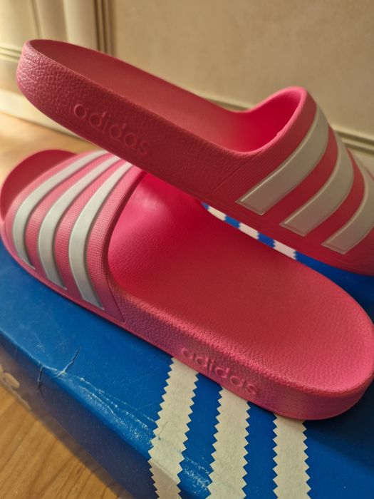 Продам женскую обувь