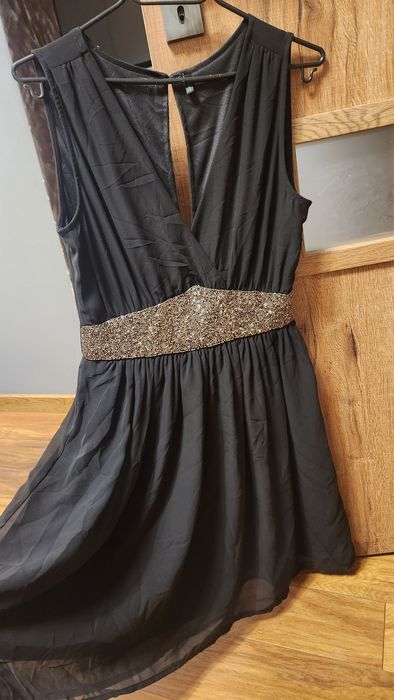 Дамска къса черна рокля Benetton