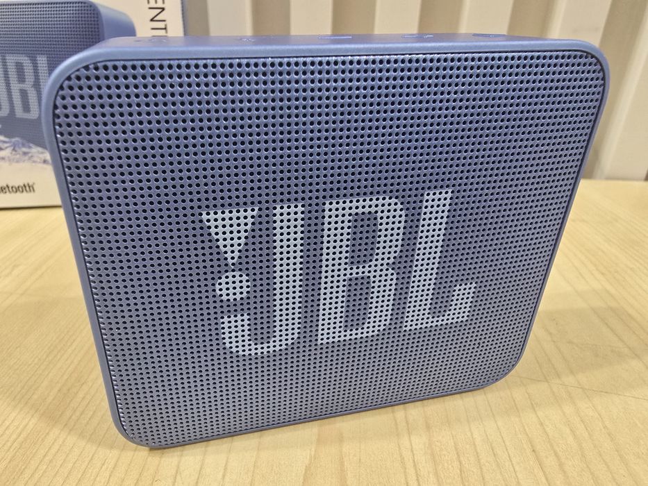 Блутут колонка JBL GO Essential Синя