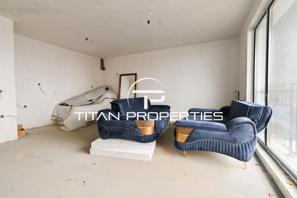 Тристаен за продажба в м-т Гърдова глава