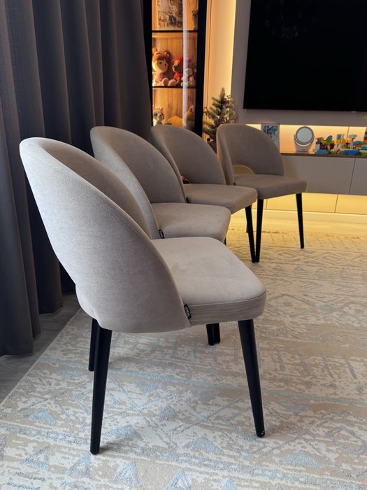 Продам все 4 стула 80000