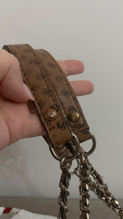 Дамска чанта Guess