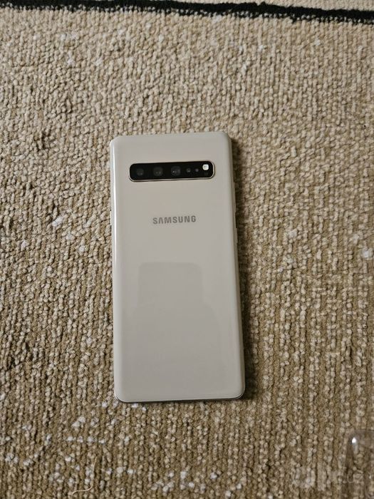 Samsung s10 5g .