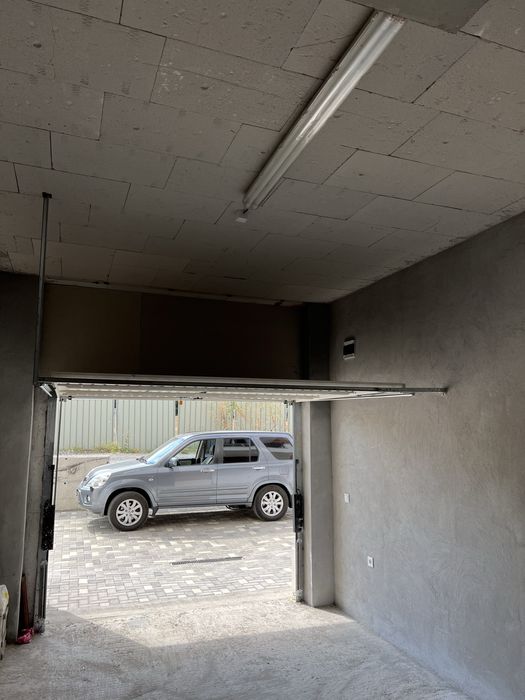 Дава се под наем Гараж / Паркомясто в София, Зона Б-5-3 - 20 кв.м за 127.5 € - Снимка #3