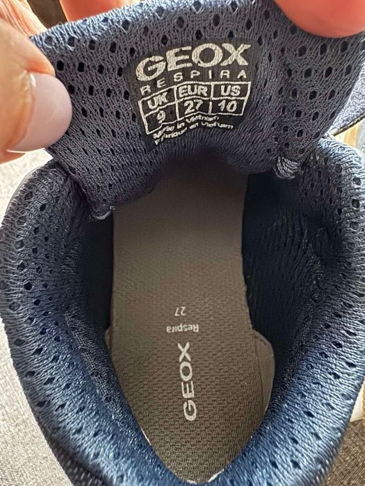 Детски обувки Geox - Нови ,НЕ да носени 17 см стелка
