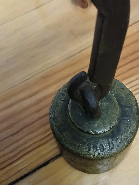 Стар ретро кантар с топуз