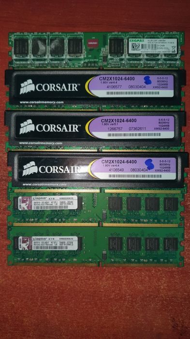 Memorie RAM DDR2 DDR1 DDR3 1GB 2GB 512Mb mai multe bucati si modele