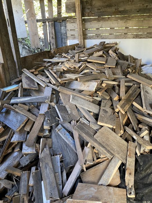 Керемиди, мрамор, камък “кокал”, изрезки за огрев