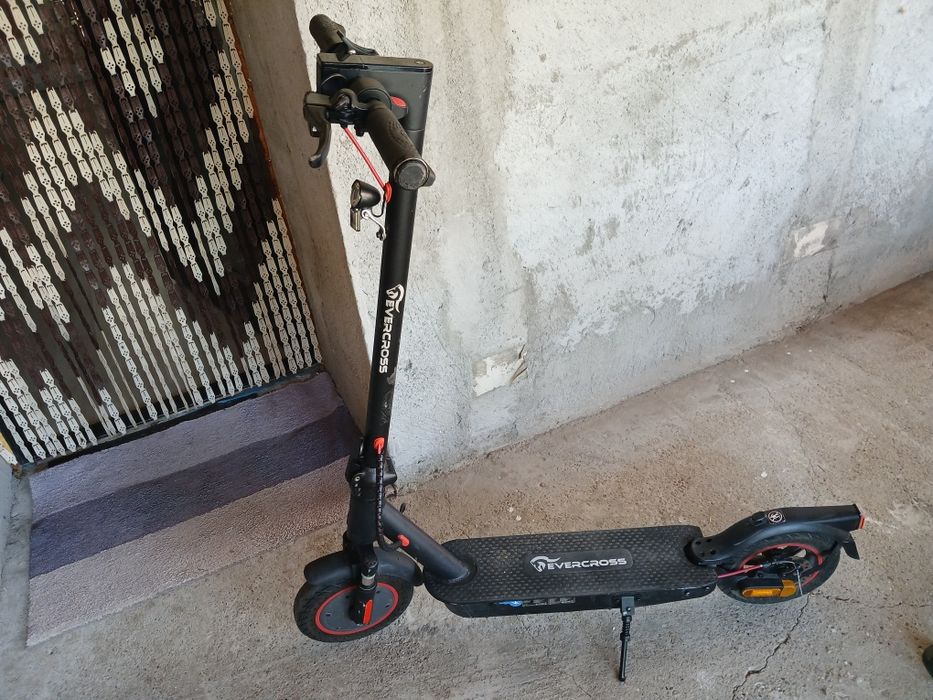 Trotineta electrica de vânzare stare foarte bună
