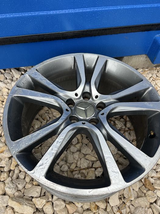 Продавам оригинална джанта 19 цола за Mercedes w212