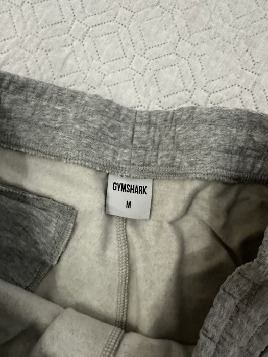 Pantaloni scurti Gymshark crest 7” shorts, grey, M, pentru barbati