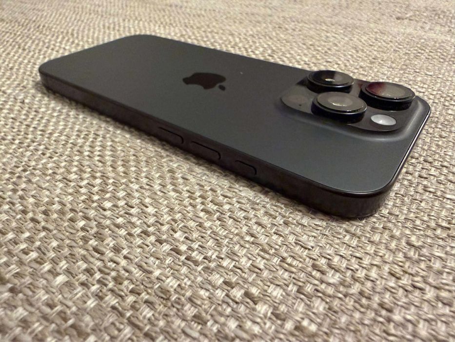 iPhone 16 Pro, Black Titanium, 1TB