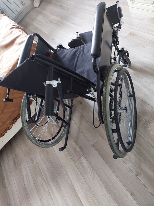 Инвалидная коляска
