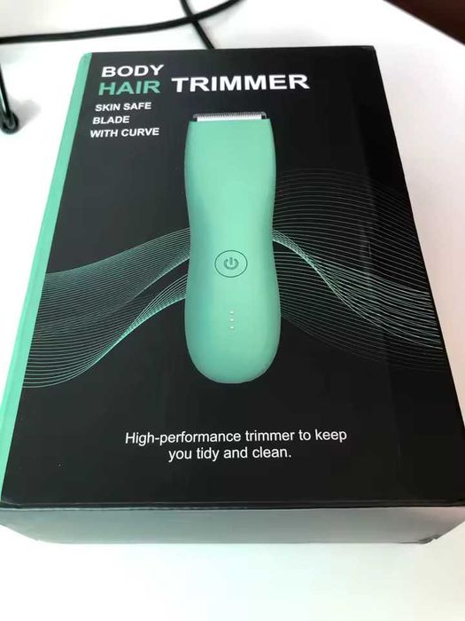 Aparat de tuns electric rezistent la apă IPX7 cu lamă ceramică