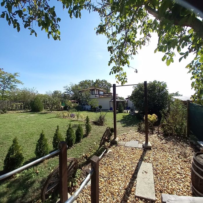 Къща за продажба близо до Варна