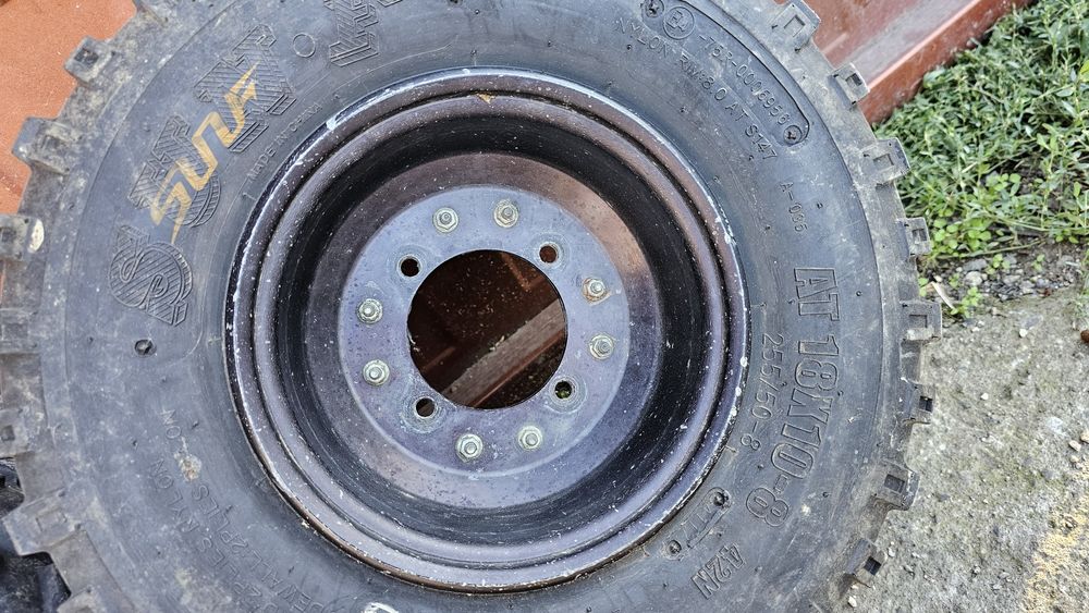 Продавам 2 броя задни гуми със джанти за атв 8 цола