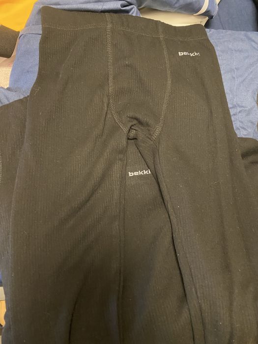 2 pantaloni si o bluza termo marimea 134-140