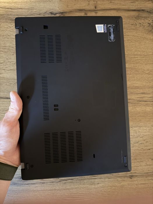 Lenovo ThinkPad T14 Gen 1 – i7 / 32GB RAM / SSD / Ecran IPS FHD