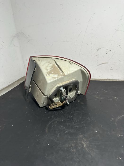 Lampa stop stanga spate Volkswagen Vw jetta 2004-2010 1K5945095M