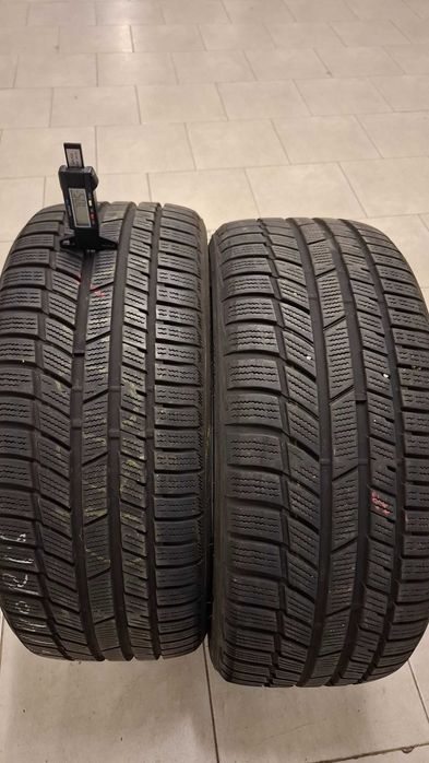 2бр.зимни гуми Toyo 225 40 18