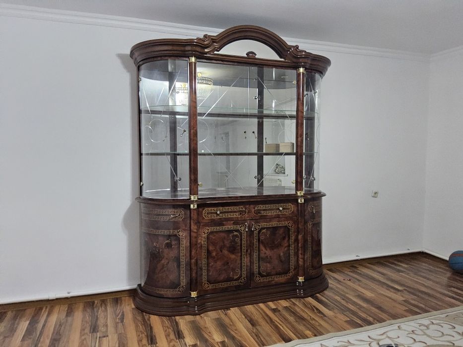 Сервант для гостинной