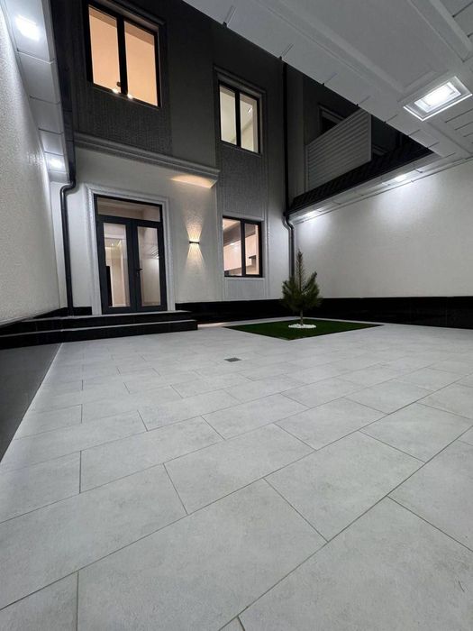 Kottedj SOTUVDA 5 xona 2 qavat Food City bozor