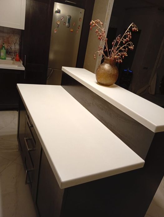 Кухонный гарнитур с барной стойкой