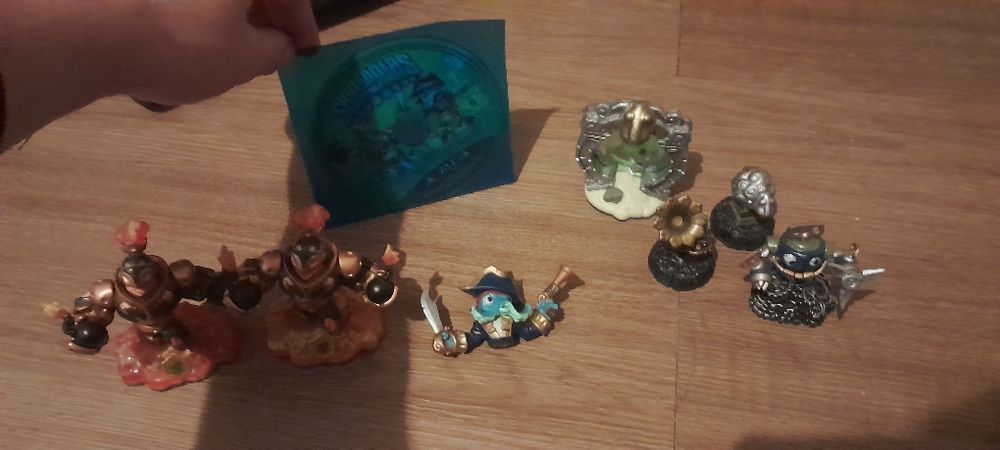 Skylanders lot : spyros andventure , giants , swap force , trap team ,