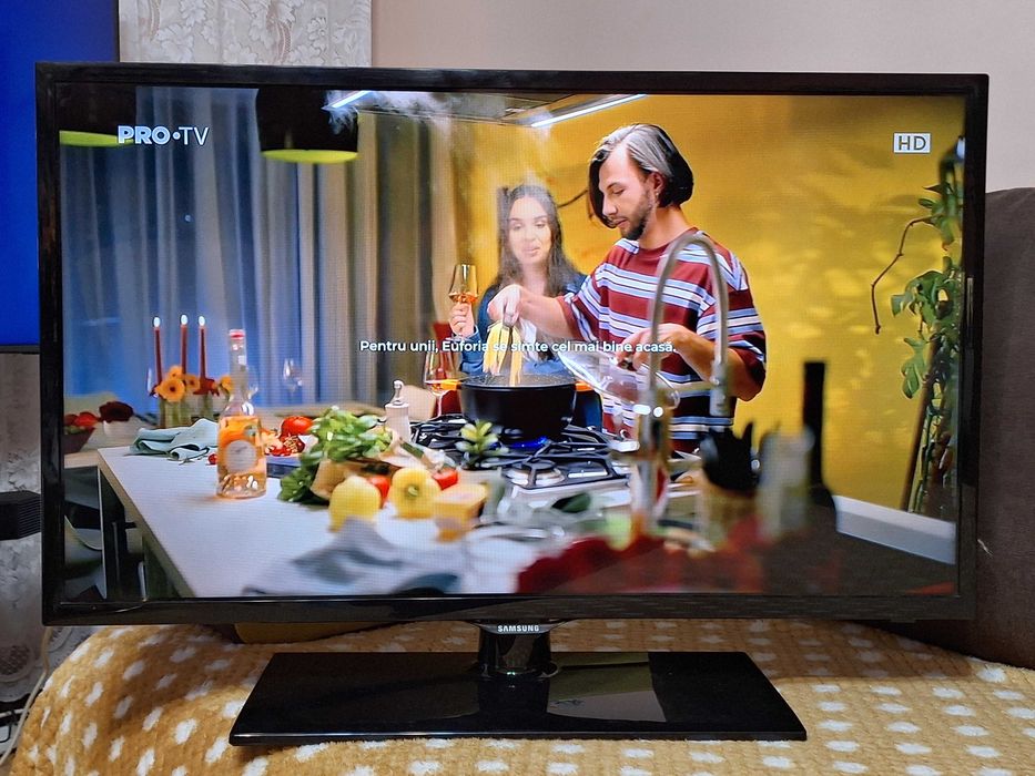 Televizor Samsung 81 cm (32 inch) UE32F5000AW - FULL HD