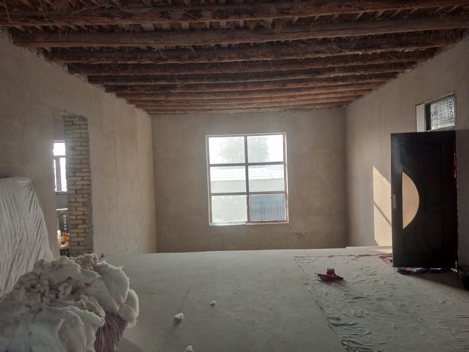 Uy yaxwi sastayenida