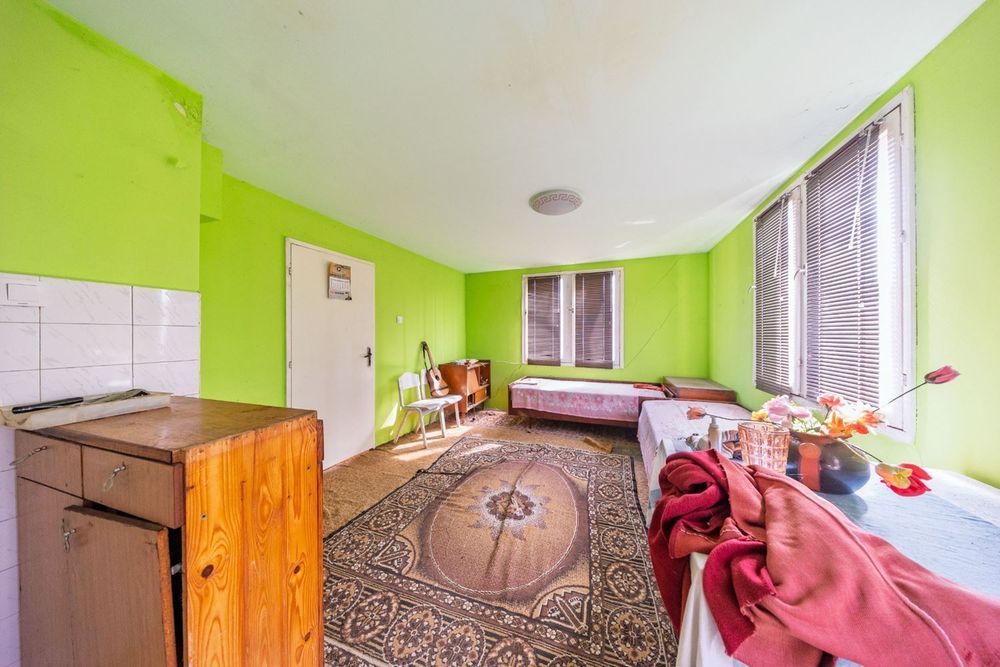 Къща в Плевен, област-с.Коиловци площ 140 цена 79000