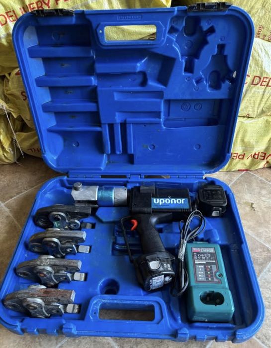 Presa sertizat pex Uponor UP 75